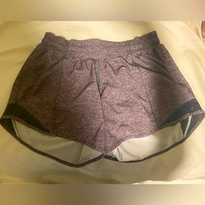 Lululemon hotty hot size 4
